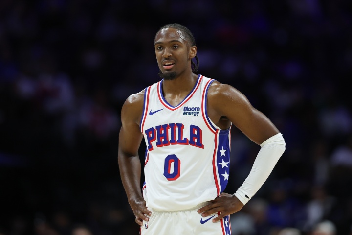 张佳玮:球场上有三个前FMVP、两个前MVP 但上半场最佳是马克西 张佳玮:球场上有三个前FMVP、两个前MVP 但上半场最佳是马克西